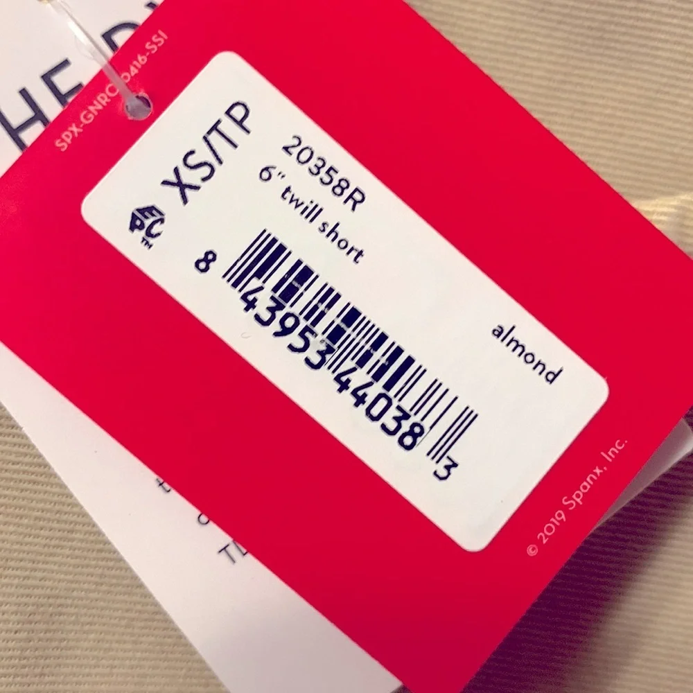 nwt SPANX 6” Twill Short in Almond Stretch Cargo Short Cream Tan 20358R Size XS - Picture 10 of 13